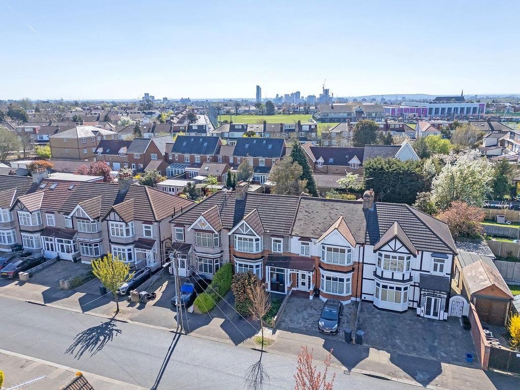 Roofers in Ilford